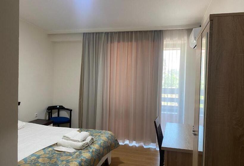 هتل Alazani Valley