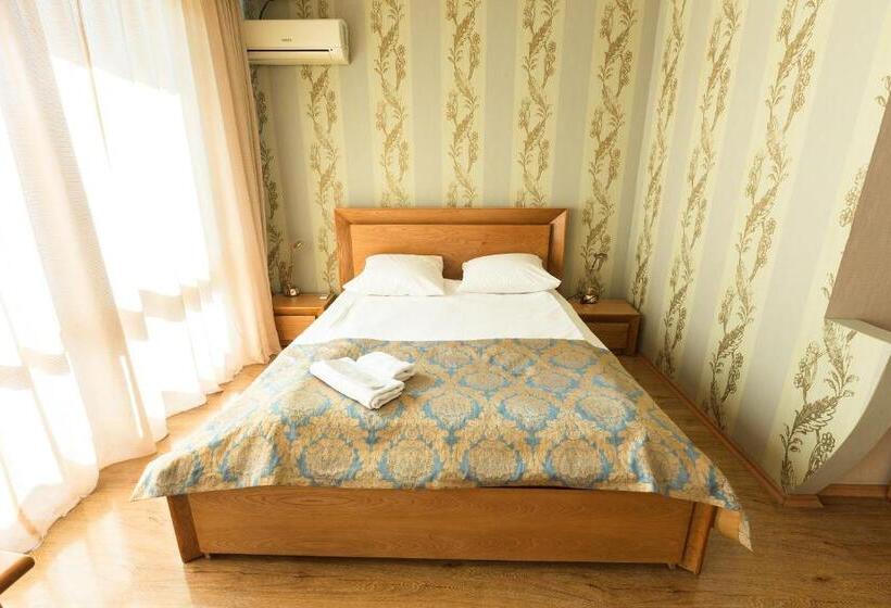 هتل Alazani Valley