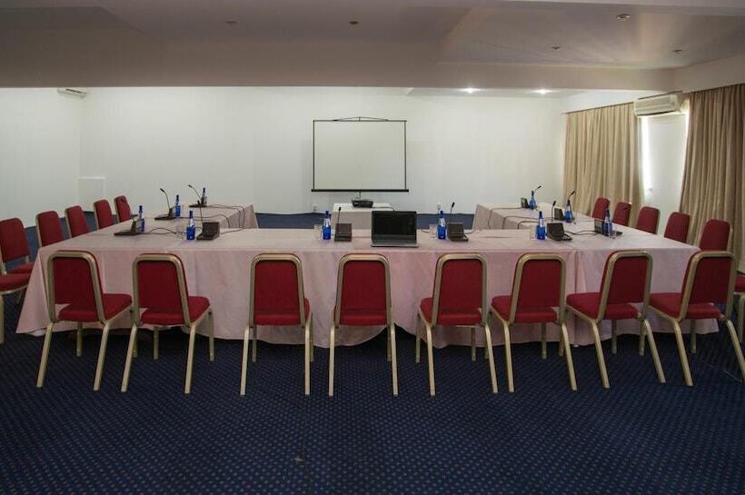 هتل Alazani Valley