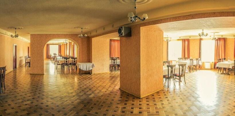 هتل Alazani Valley