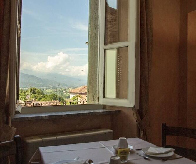 فندق Albergo Dell Academia