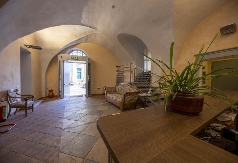 فندق Albergo Dell Academia