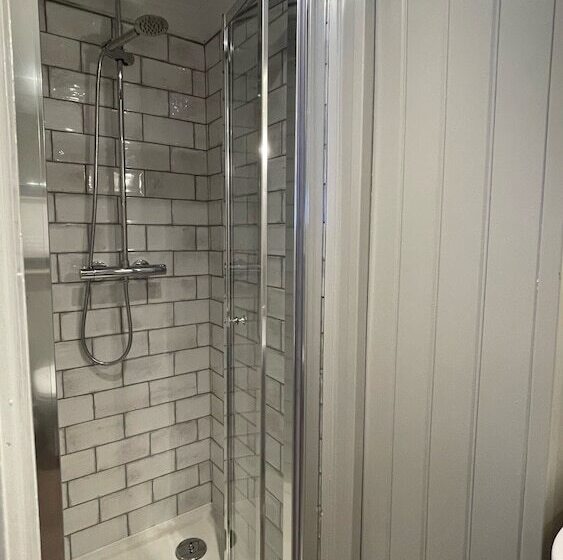 Отель Anglesey Arms