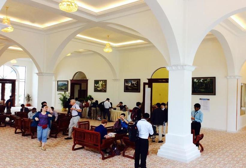 فندق Apsara Palace Resort