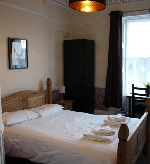 Отель Ardmillan