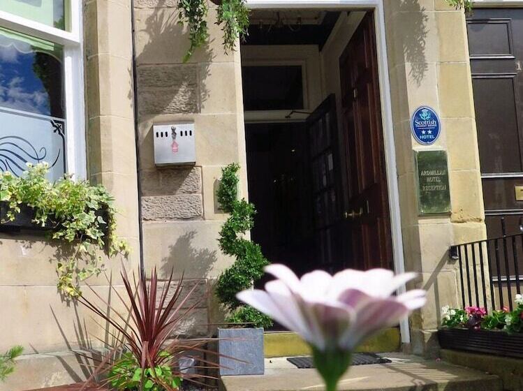 Отель Ardmillan