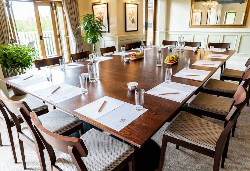 בית מלון כפרי Arrow Mill Brunning And Price