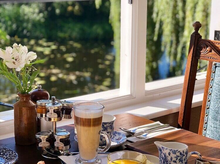 בית מלון כפרי Arrow Mill Brunning And Price