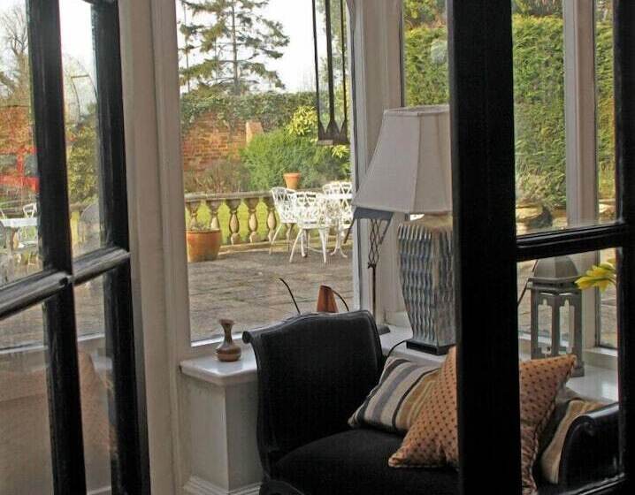 فندق Aylestone Court