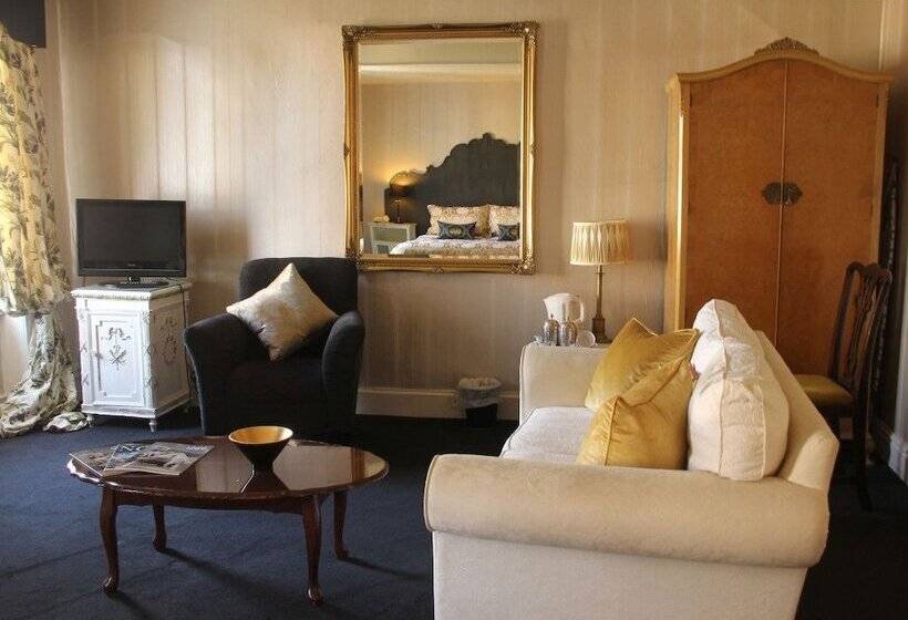 فندق Aylestone Court