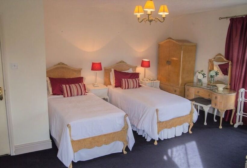 فندق Aylestone Court