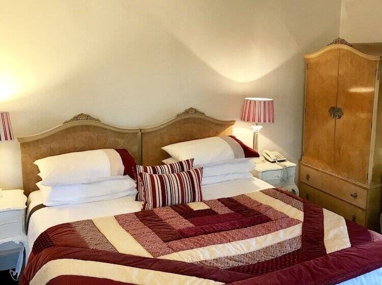 فندق Aylestone Court