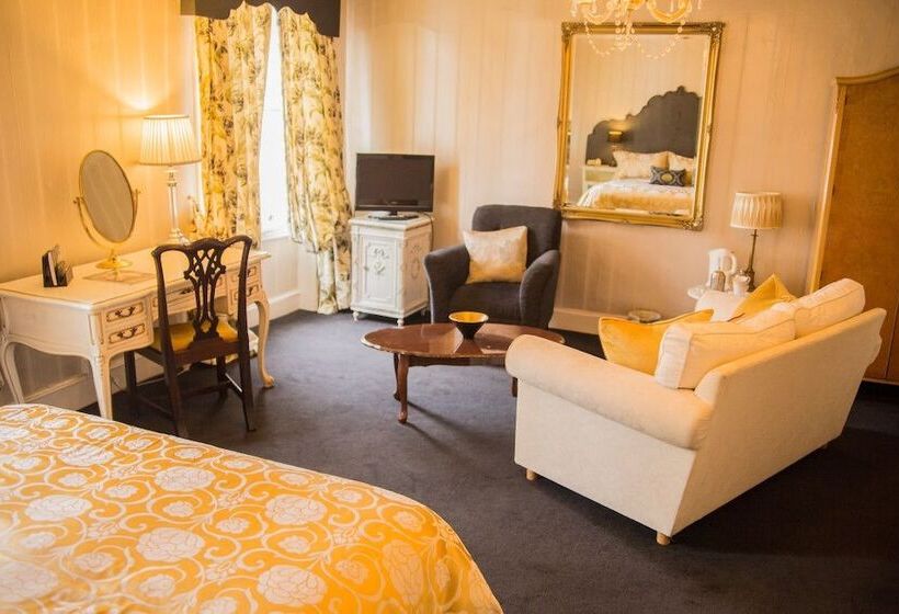 فندق Aylestone Court