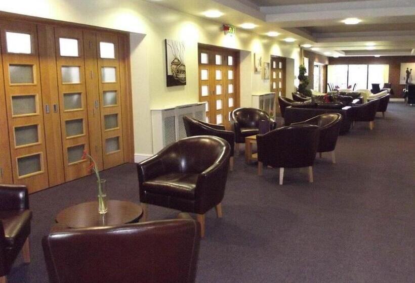 בית מלון כפרי Calderfields Golf & Country Club