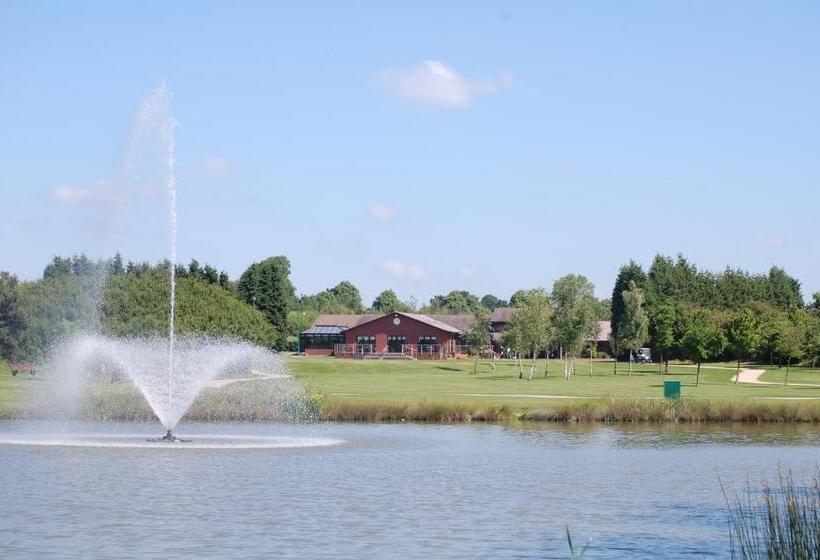 هتل Calderfields Golf & Country Club