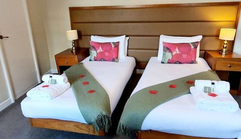 Отель Cathedral Gate