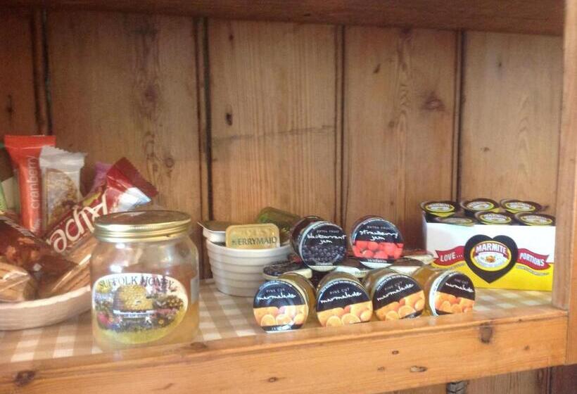 Отель Cleasewood Guest House