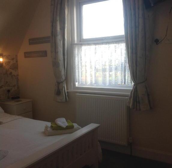 فندق Cleasewood Guest House