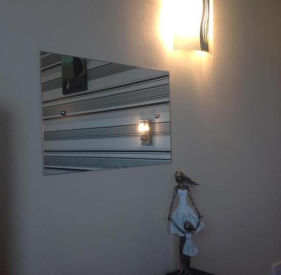 Отель Cleasewood Guest House