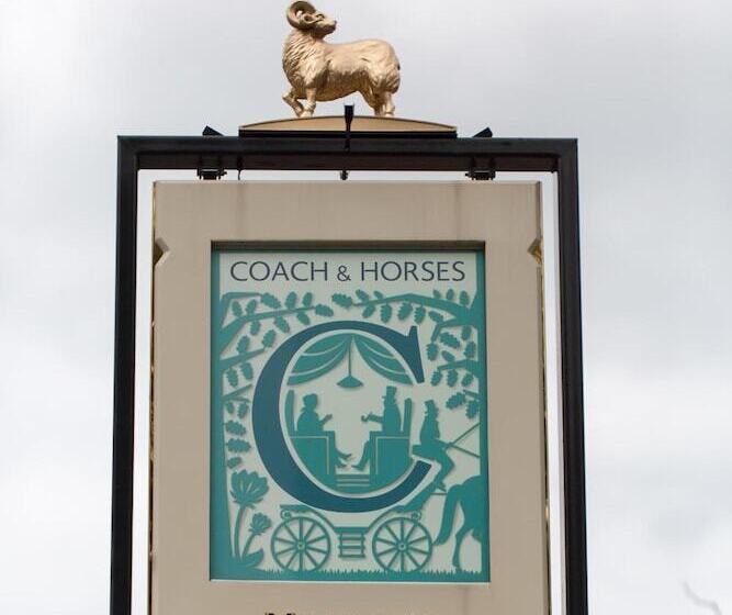 هتل Coach & Horses