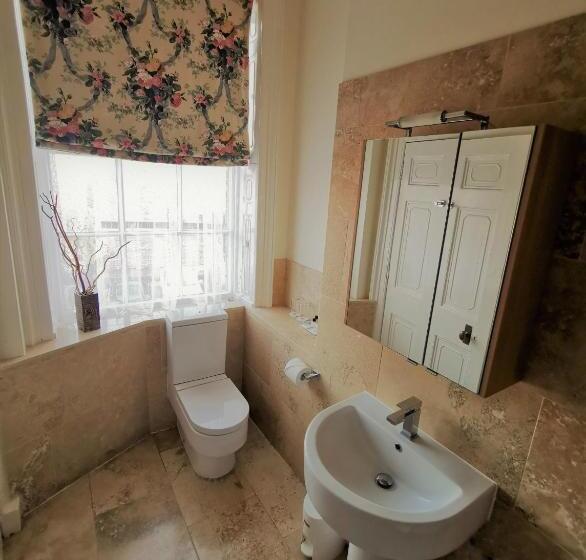 בית מלון כפרי Diglis House