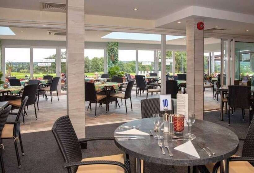 בית מלון כפרי Dudsbury Golf Club   And Spa