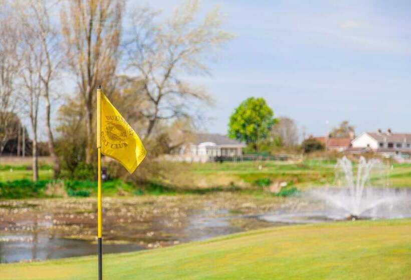 בית מלון כפרי Dudsbury Golf Club   And Spa