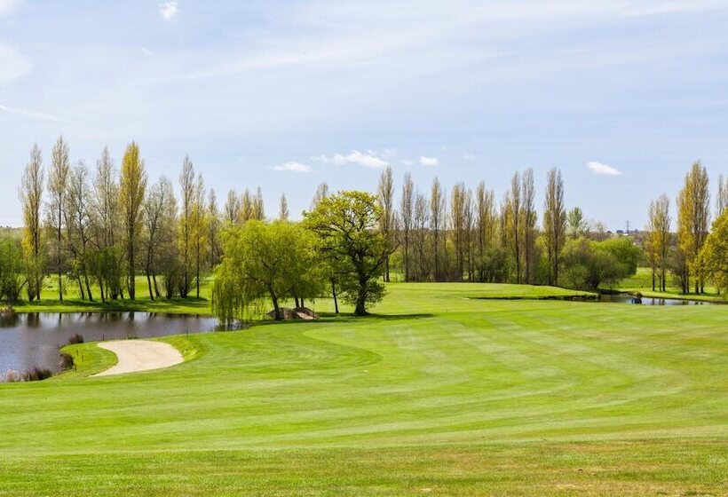 בית מלון כפרי Dudsbury Golf Club   And Spa