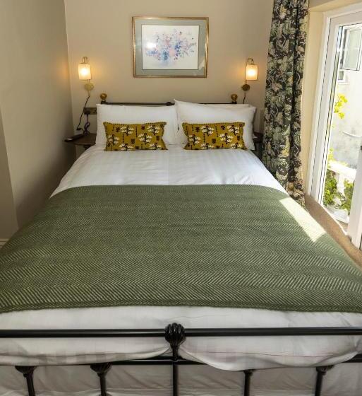 Отель Eype S Mouth Country