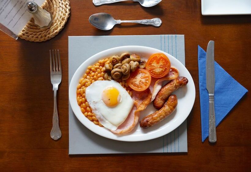 ホテル The Eyre Court