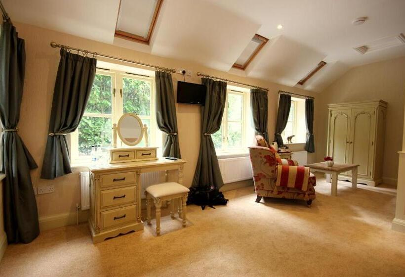 Отель Felbrigg Lodge Bed And Breakfast