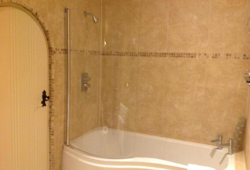 Отель Felbrigg Lodge Bed And Breakfast