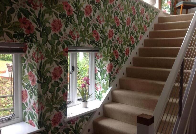 Отель Felbrigg Lodge Bed And Breakfast