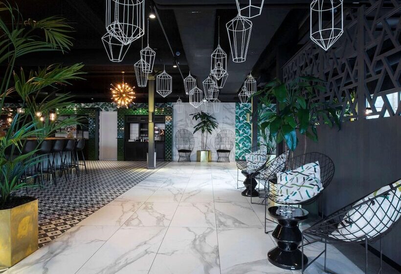 호텔 Ibis Styles Amsterdam Airport