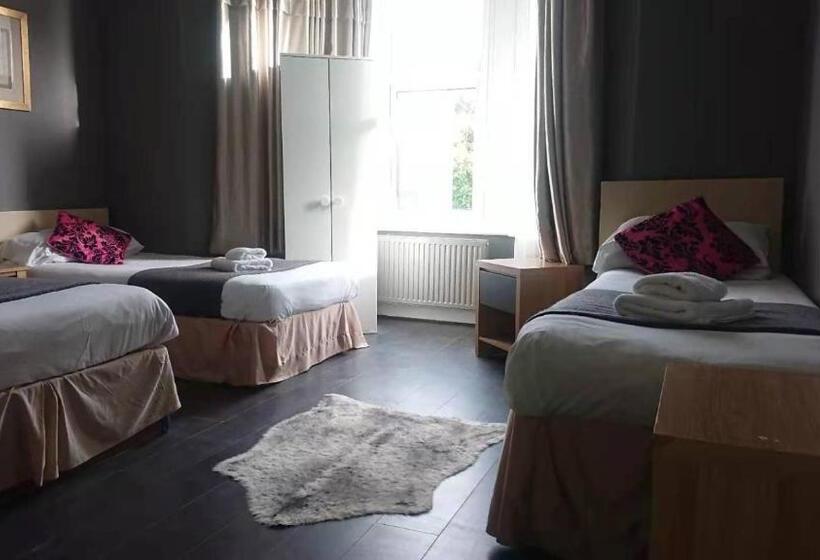 בית מלון כפרי Kensington