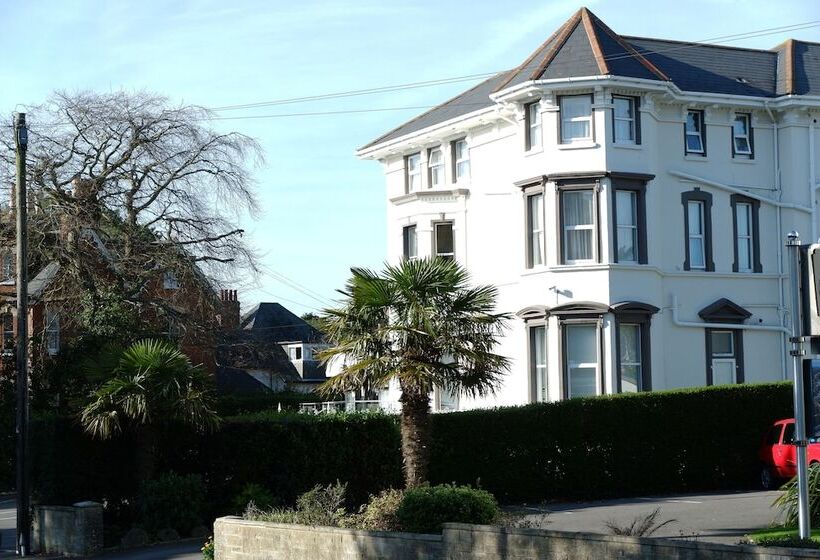 בית מלון כפרי Kensington