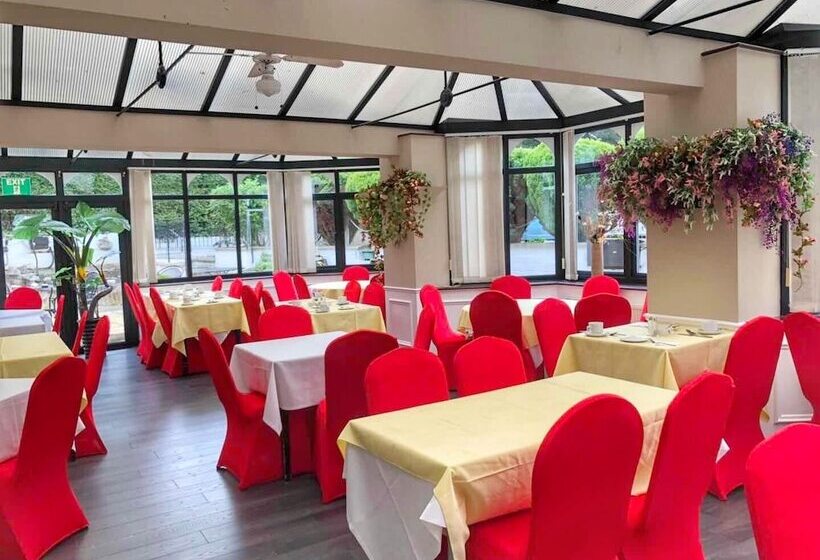 בית מלון כפרי Kensington