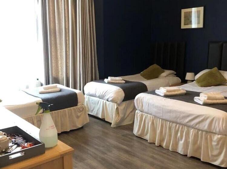 בית מלון כפרי Kensington