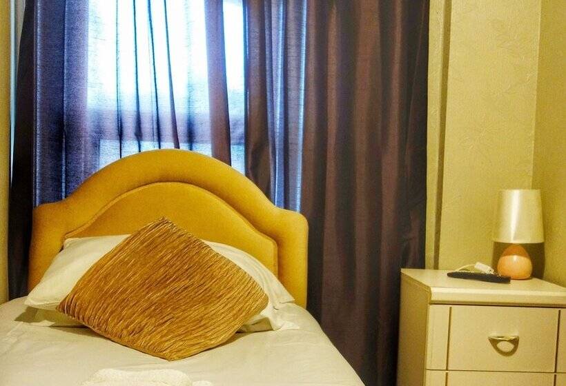 בית מלון כפרי Kensington