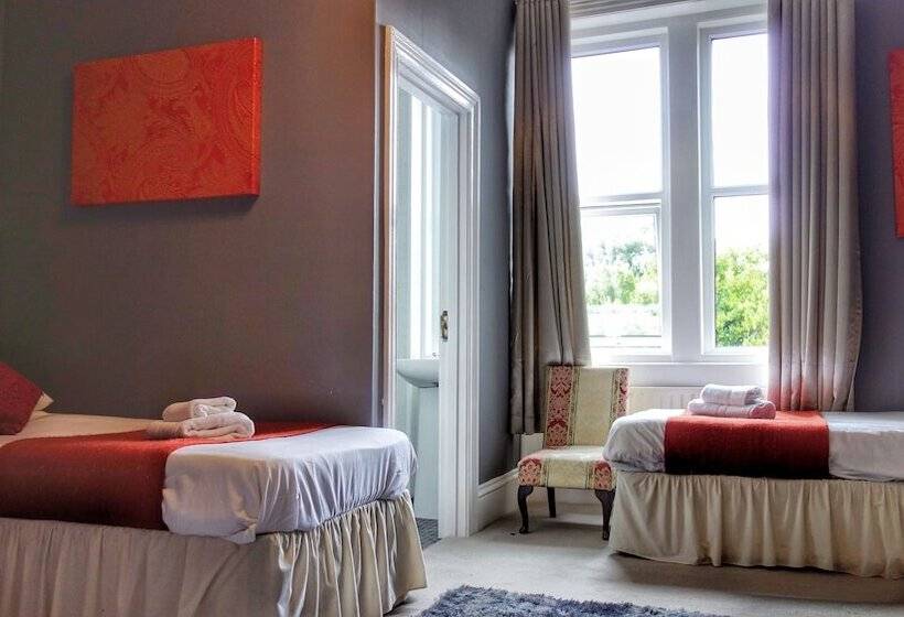 בית מלון כפרי Kensington