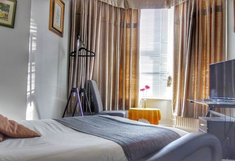 בית מלון כפרי Kensington