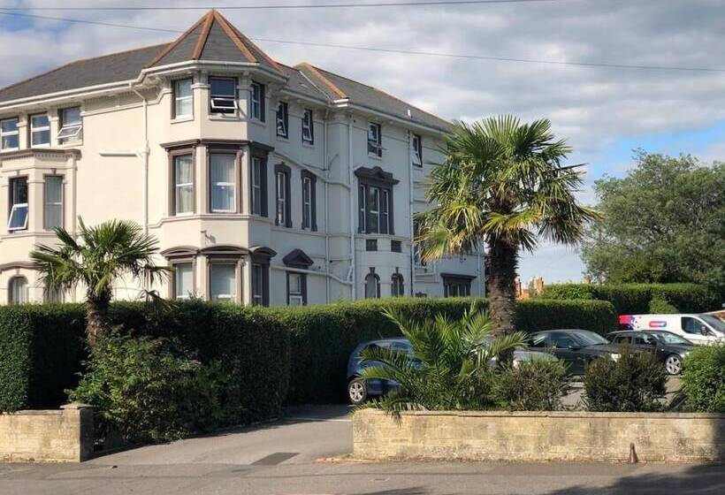 בית מלון כפרי Kensington