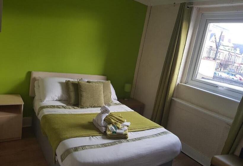 ホテル Kensington