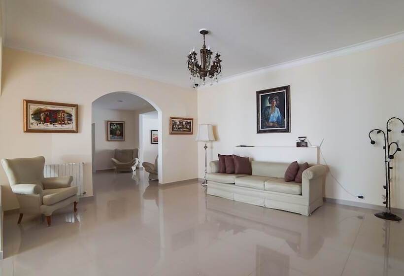 هتل Kobuleti Beach Club