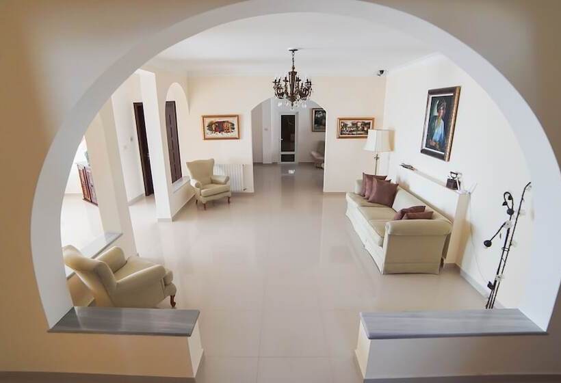 هتل Kobuleti Beach Club