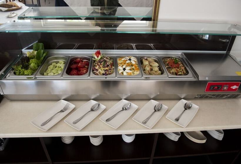 هتل Kobuleti Beach Club