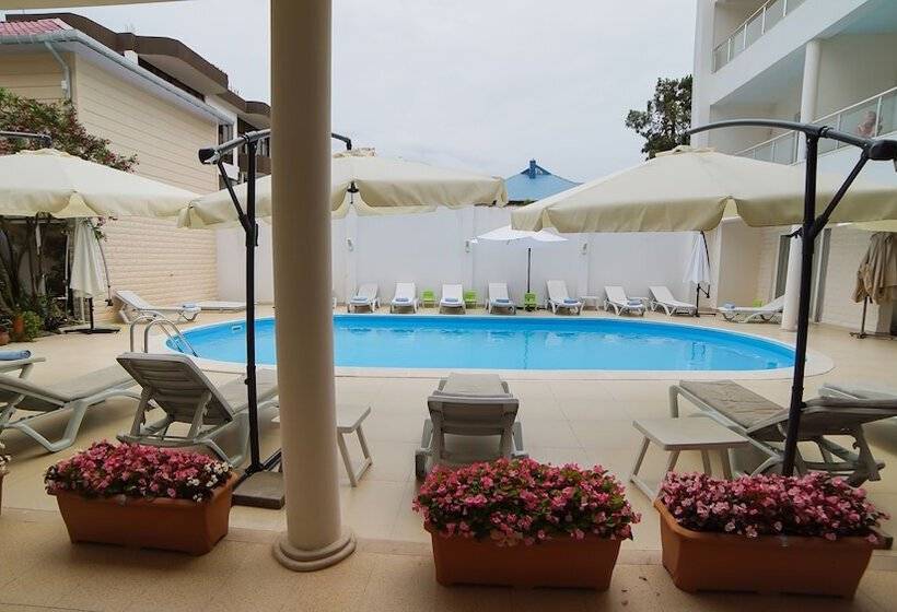 هتل Kobuleti Beach Club