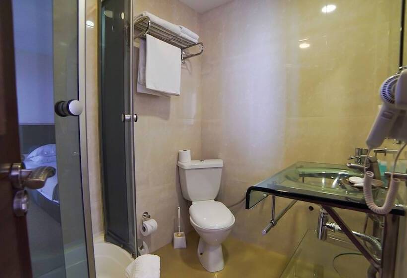 هتل Kobuleti Beach Club