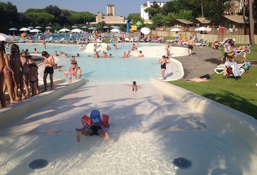 فندق Estivo Premium Deluxe Mobile Homes On Camping Malibu Beach