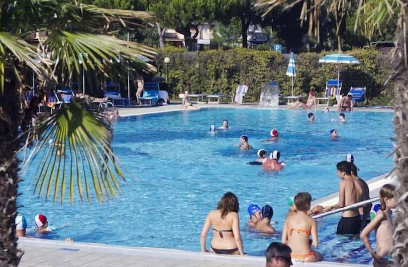 فندق Estivo Premium Deluxe Mobile Homes On Camping Malibu Beach